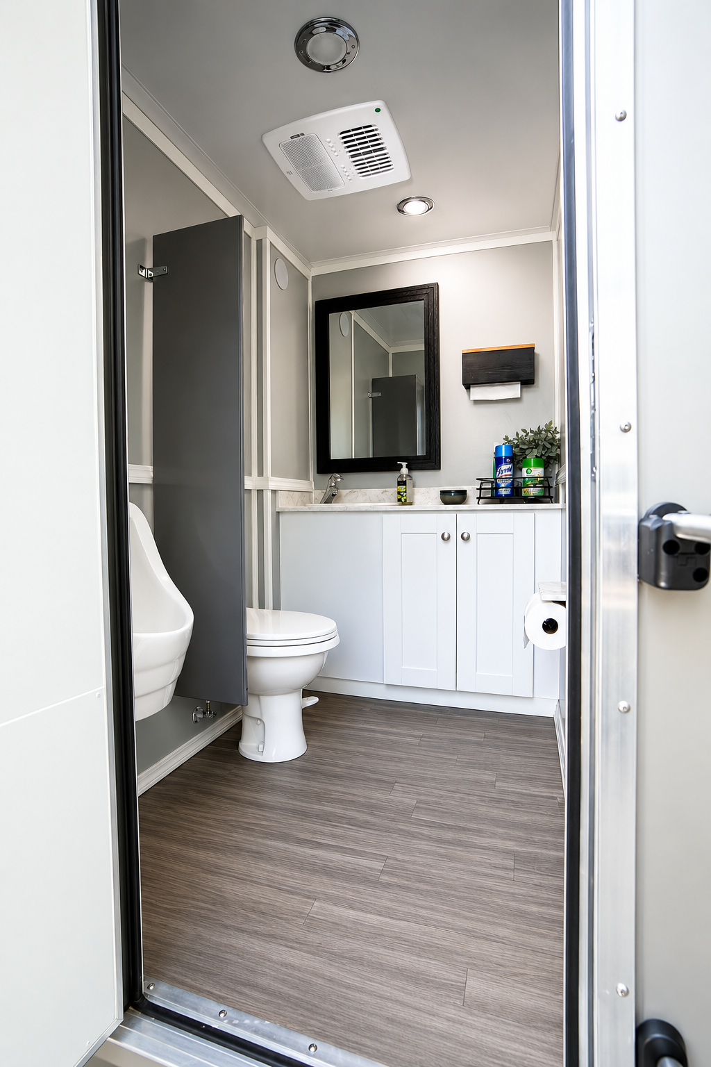 Luxury Restroom Services — Luxury Accommodations portfolio photo 2